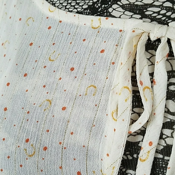 Lauren Conrad boho flounce top, size M - Picture 2 of 5